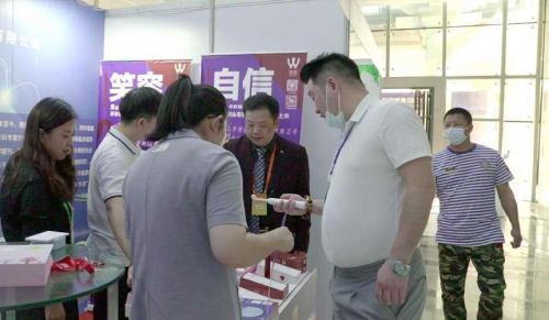 喜报|摘得巴拿马万国博览会国际大奖，“牙友”用硬核实力成就全场“爆款”