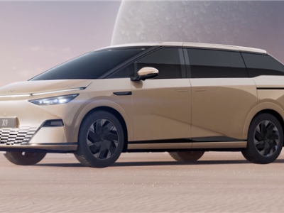 斯柯达全新一代速派发布:时尚外观与先进科技令人印象深刻