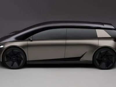 极氪CS1E：即将亮相的中型电动车悬浮式液晶仪表抢眼