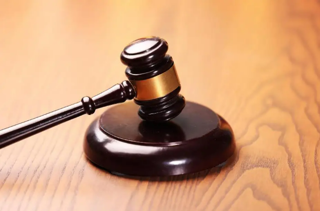 商贩腌制“毒腊肉”售卖获刑：敌敌畏兑水后喷洒致附着于肉上，销售500余斤被罚12.5万 