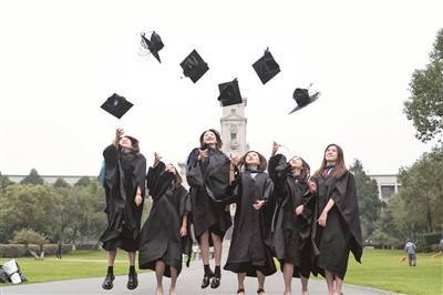宁波诺丁汉大学12位学者入选2021“中国高被引学者”榜单